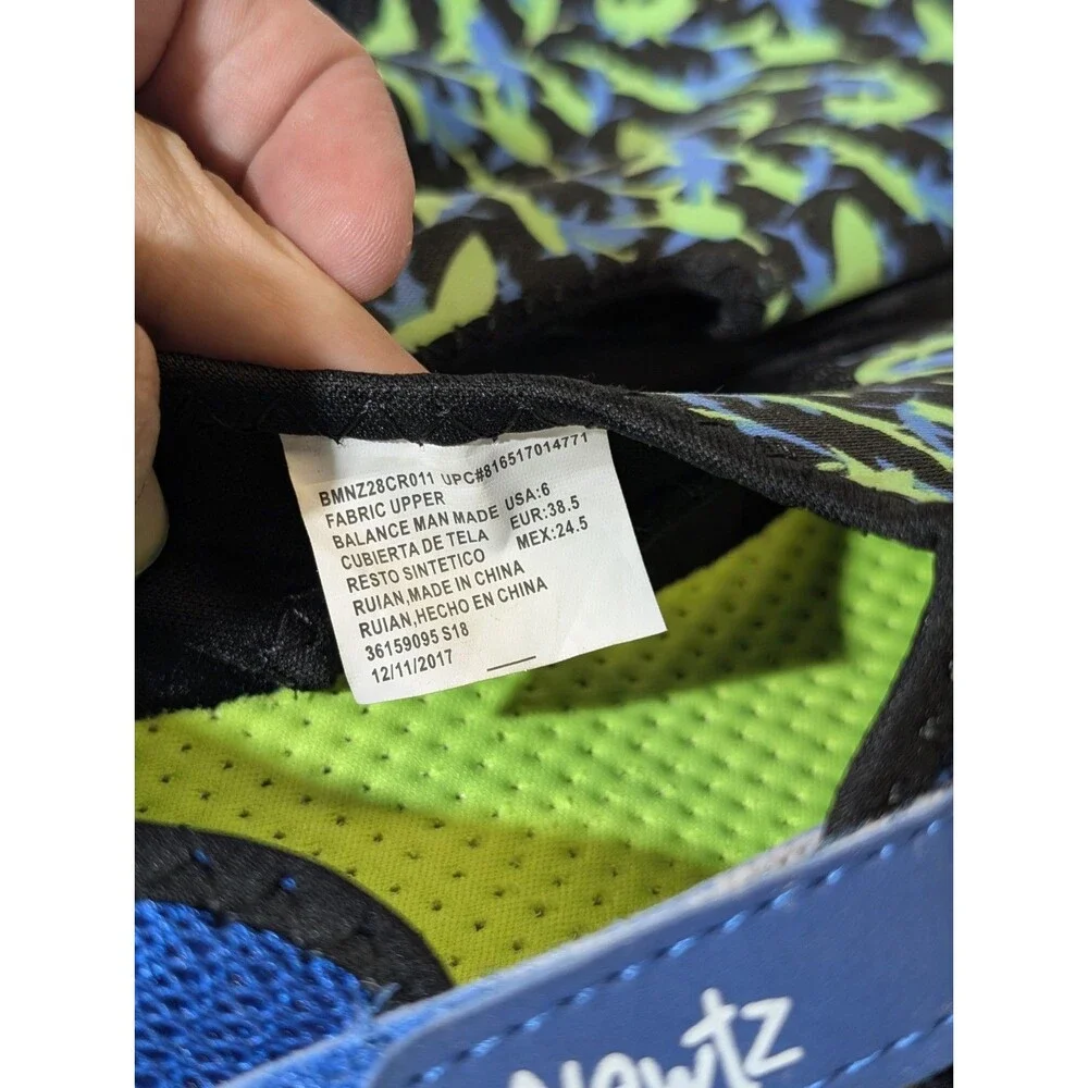 Newtz Unisex Kid Water Shoes Blue Green Swimming Lake Foot Bumper Size 6